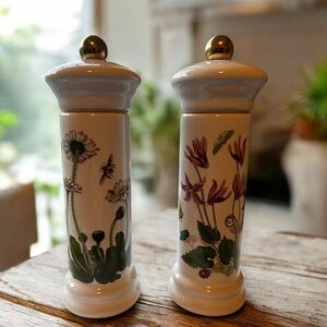 Portmeirion Botanical Garden White and Green Floral Salt and Pepper Grinders